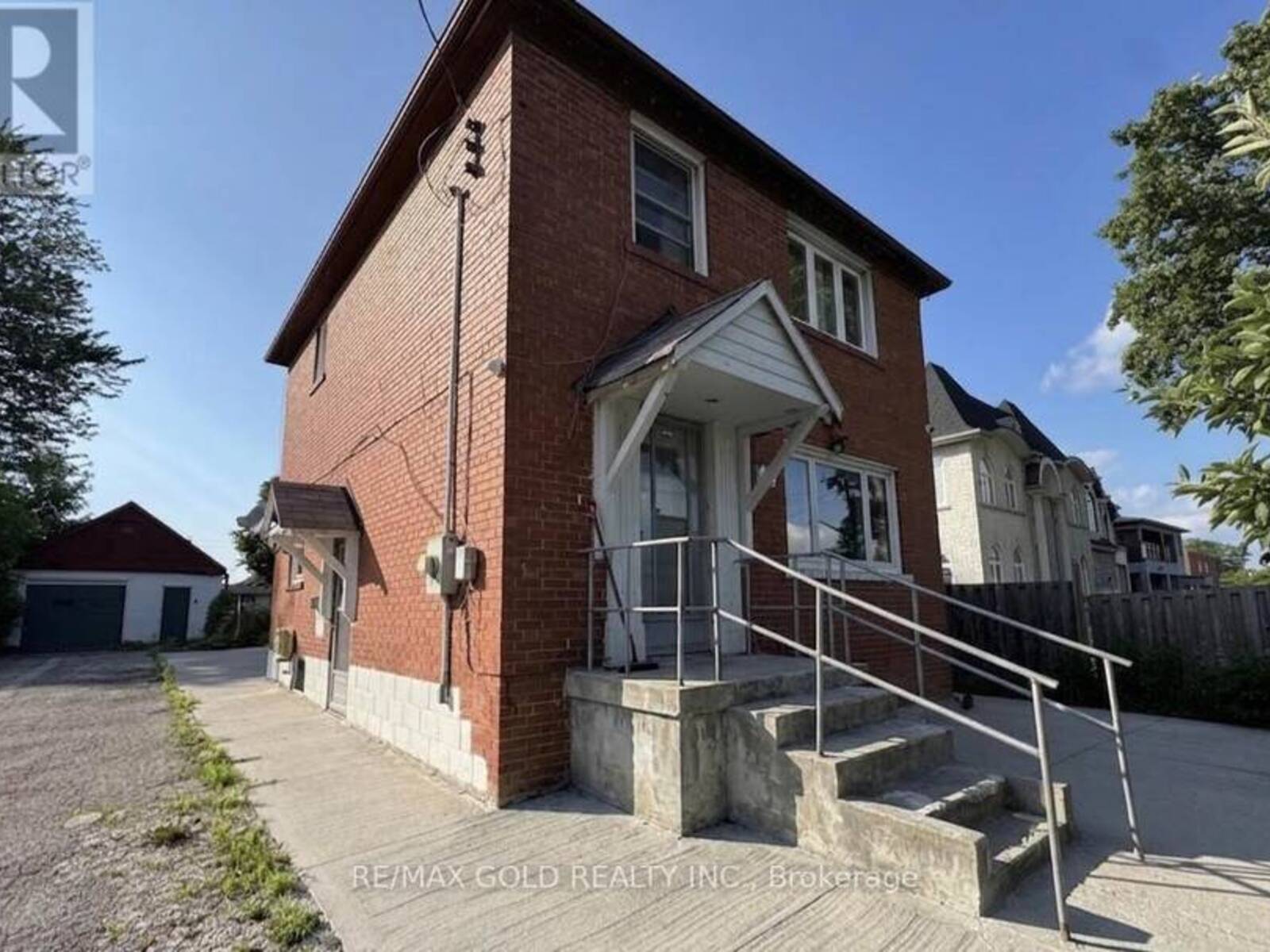15 SCARBORO STREET, Mississauga, Ontario L4T 1E3