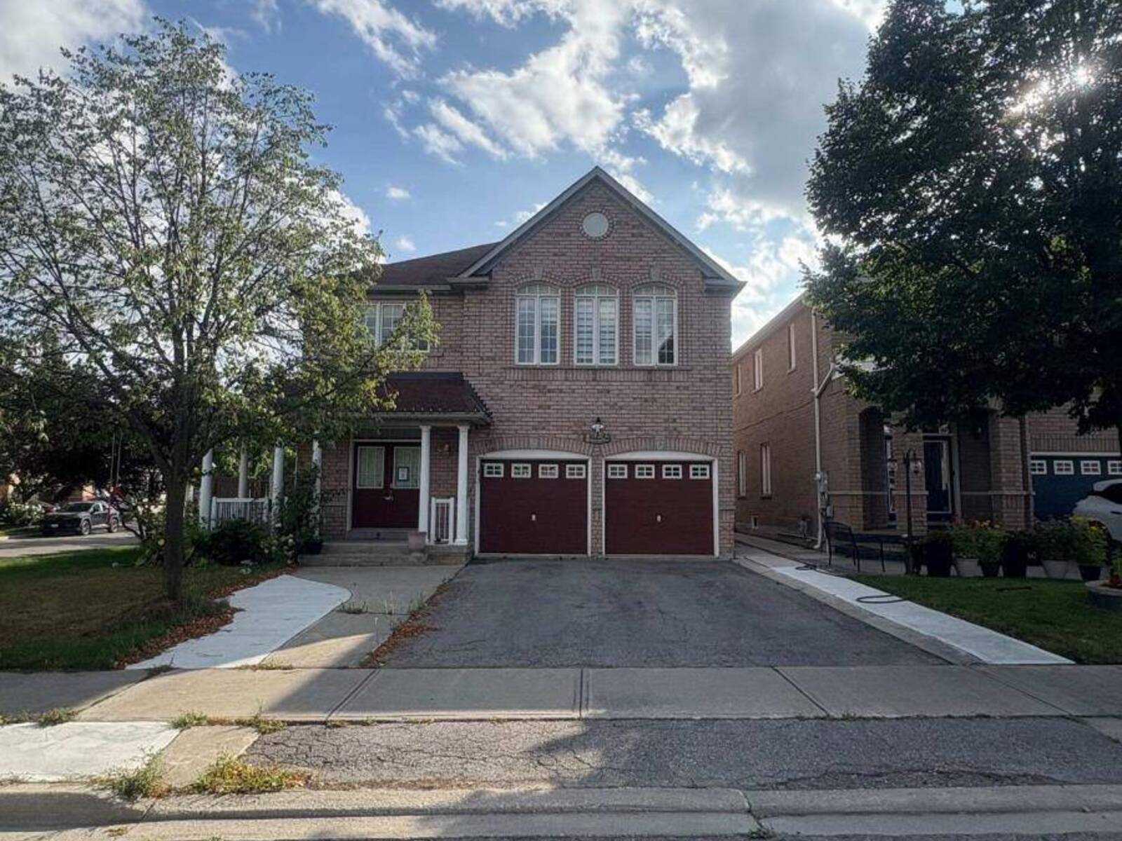 32 MIDNIGHTSUN TRAIL, Brampton, Ontario L6R 3K3