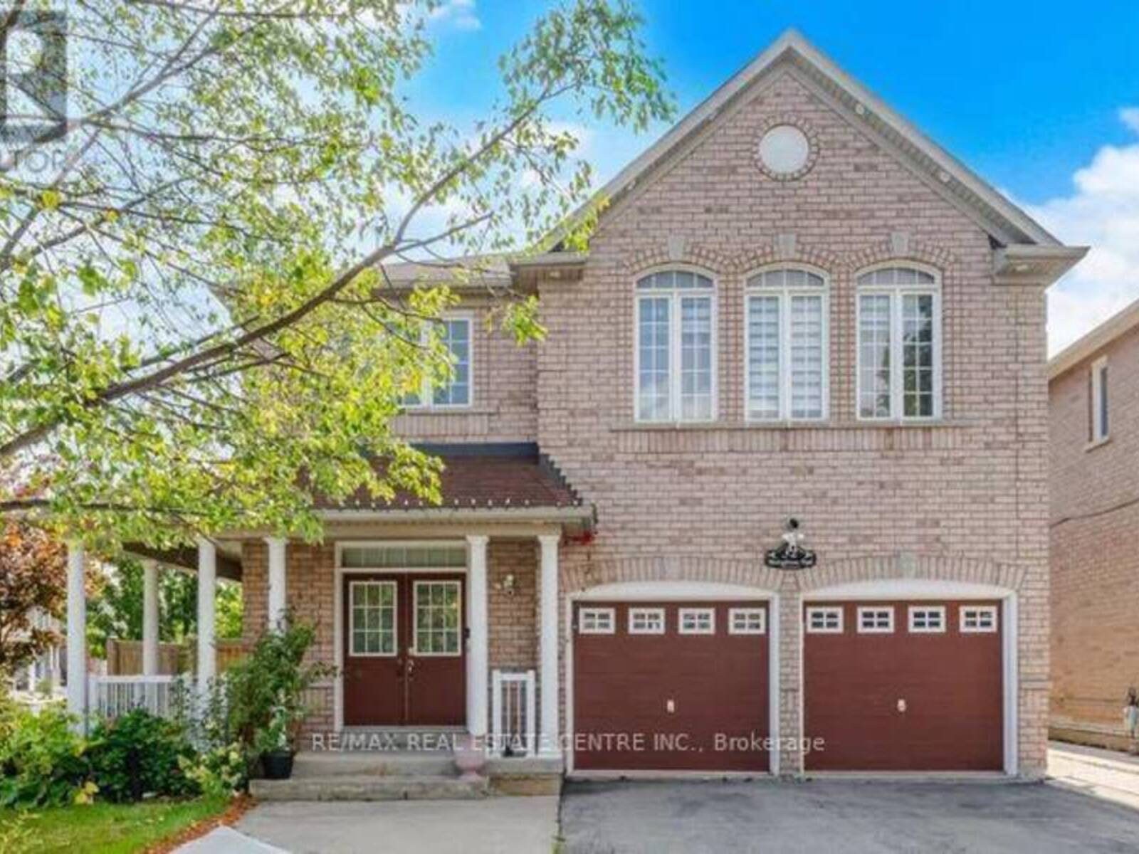 32 MIDNIGHTSUN TRAIL, Brampton, Ontario L6R 3K3