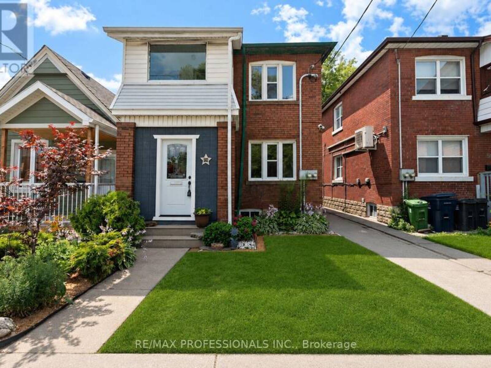 502 JANE STREET, Toronto, Ontario M6S 4A2