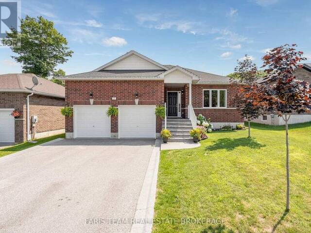 17 HUNTER AVENUE Tay Ontario, L0K 2A0 - 4 Bedrooms Home For Sale