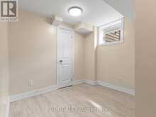 27 KINGSVIEW BOULEVARD | Toronto Ontario | Slide Image Eighteen