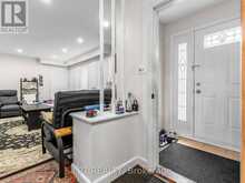 27 KINGSVIEW BOULEVARD | Toronto Ontario | Slide Image Nine