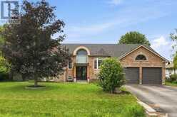 3 DEAN COURT | Wasaga Beach Ontario | Slide Image Two