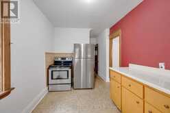 204 ROSSLYN AVENUE S | Hamilton Ontario | Slide Image Sixteen