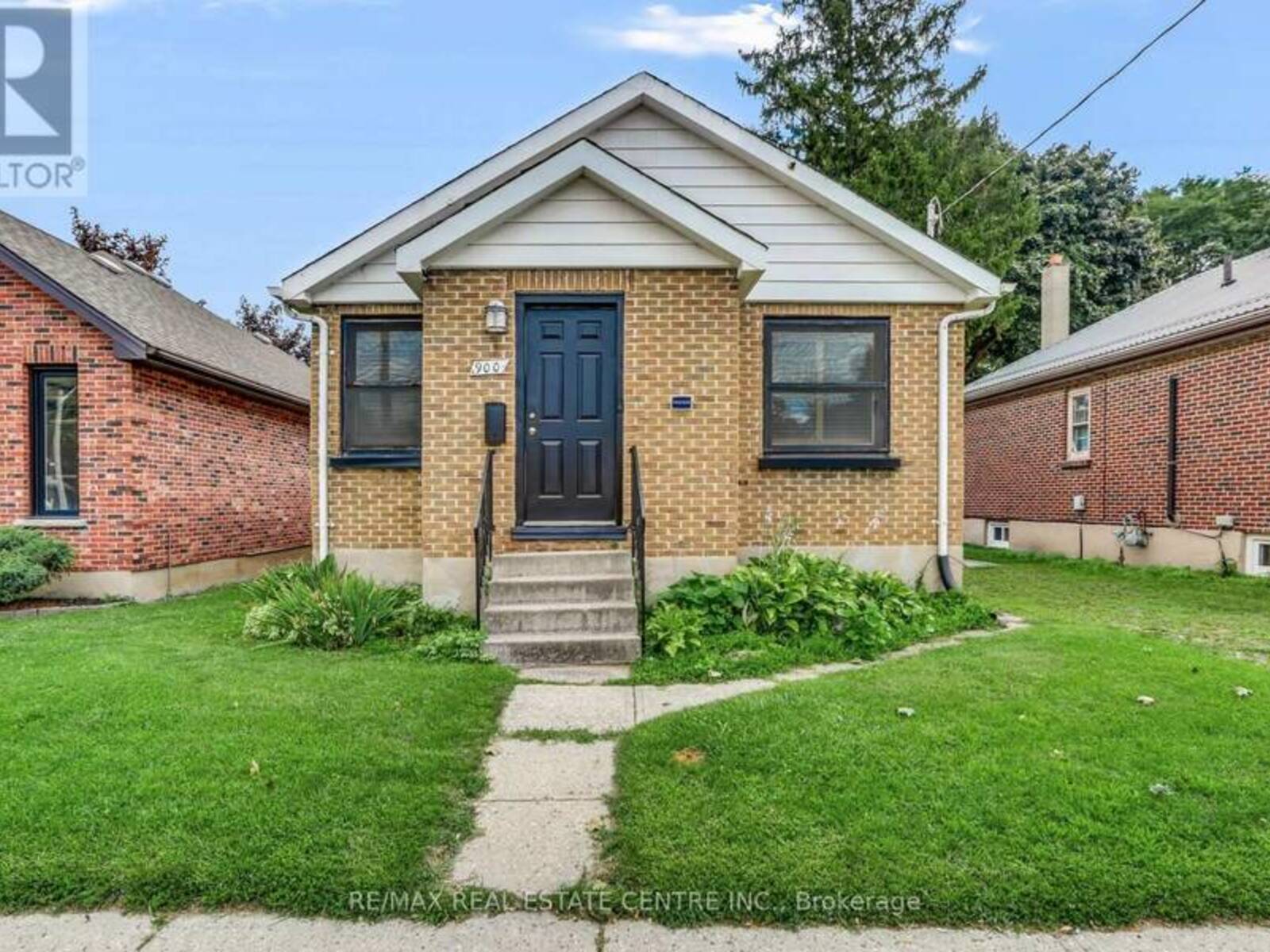 900 ADELAIDE STREET N, London, Ontario N5Y 2M5
