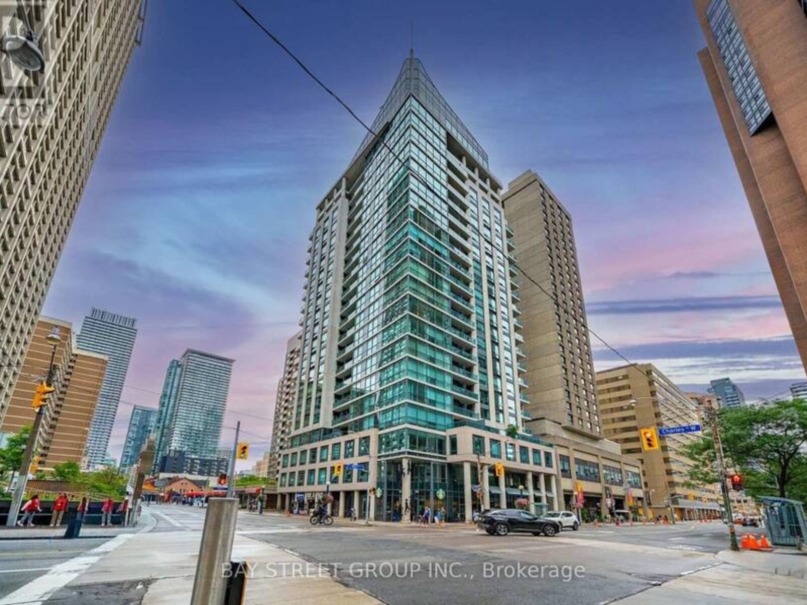 805 - 1121 BAY STREET, Toronto, Ontario M5S 3L9