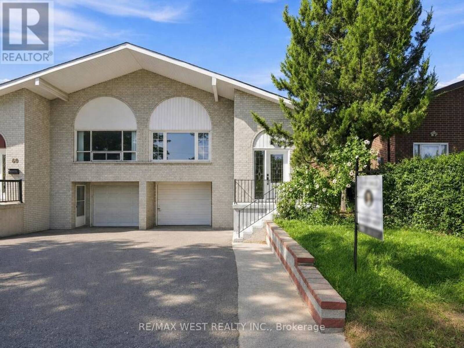 62 LITTLELEAF DRIVE, Toronto, Ontario M1B 1Z2