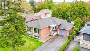 299 PALMER AVENUE | Richmond Hill Ontario | Slide Image Three