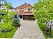 23 KERR LANE | Aurora Ontario | Slide Image Four
