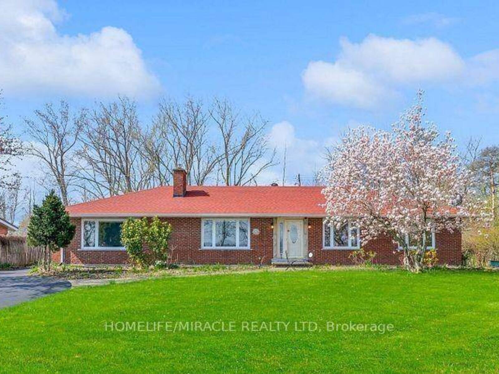 3035 NIAGARA PARKWAY, Fort Erie, Ontario L2A 5M4