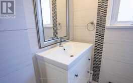 210 HARRYGAN CRESCENT | Richmond Hill Ontario | Slide Image Sixteen