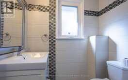 210 HARRYGAN CRESCENT | Richmond Hill Ontario | Slide Image Seventeen