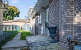 210 HARRYGAN CRESCENT | Richmond Hill Ontario | Slide Image Thirty-four