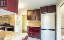 210 HARRYGAN CRESCENT | Richmond Hill Ontario | Slide Image Seven