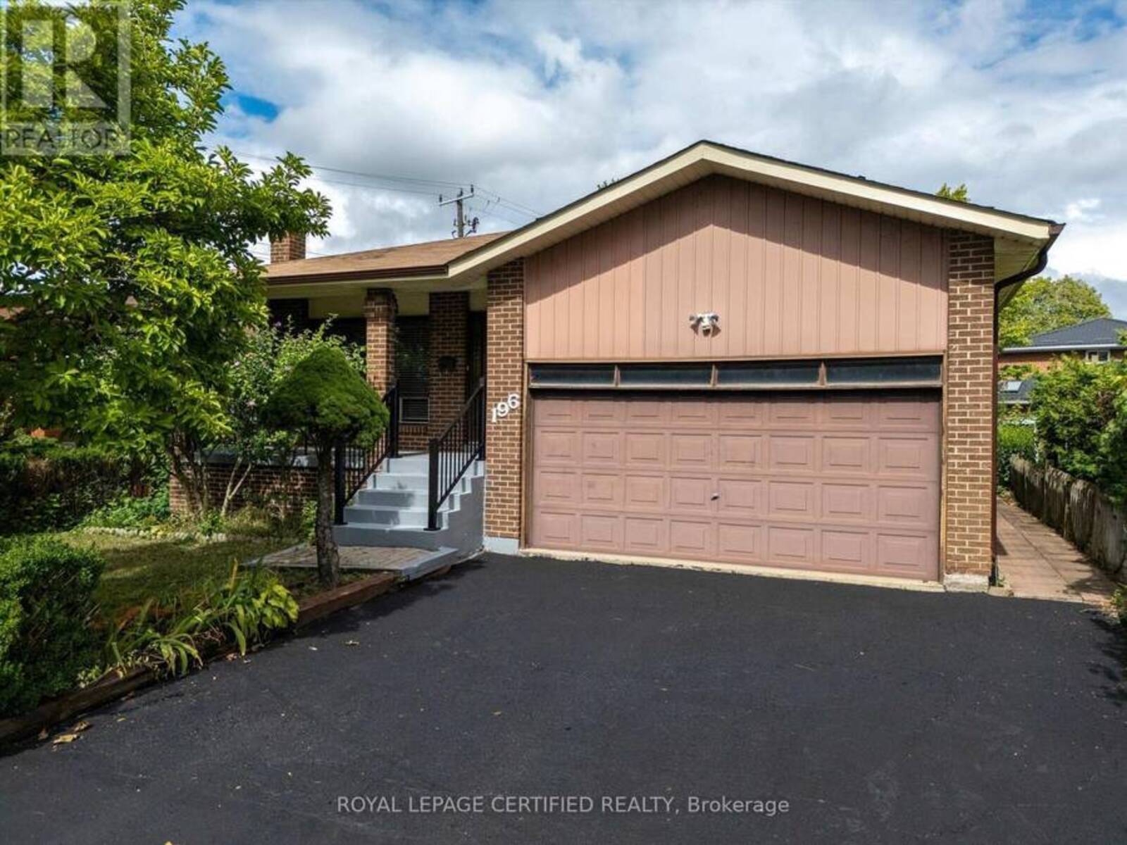 196 MOUNT OLIVE DRIVE, Toronto, Ontario M9V 3Z5