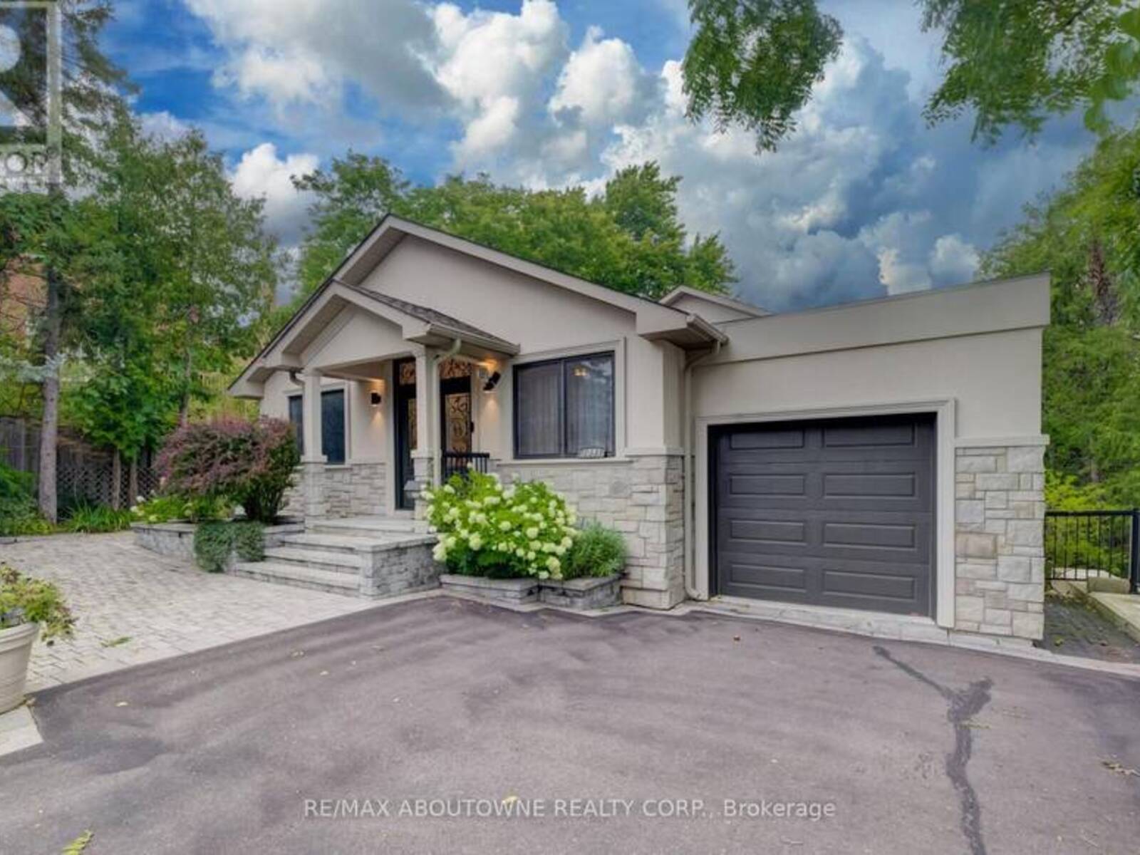 3091 PARKERHILL ROAD, Mississauga, Ontario L5B 1V6