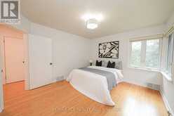 59 LILIAN DRIVE | Toronto Ontario | Slide Image Twelve