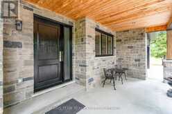 34 OAKWOOD AVENUE | Tiny Ontario | Slide Image Four