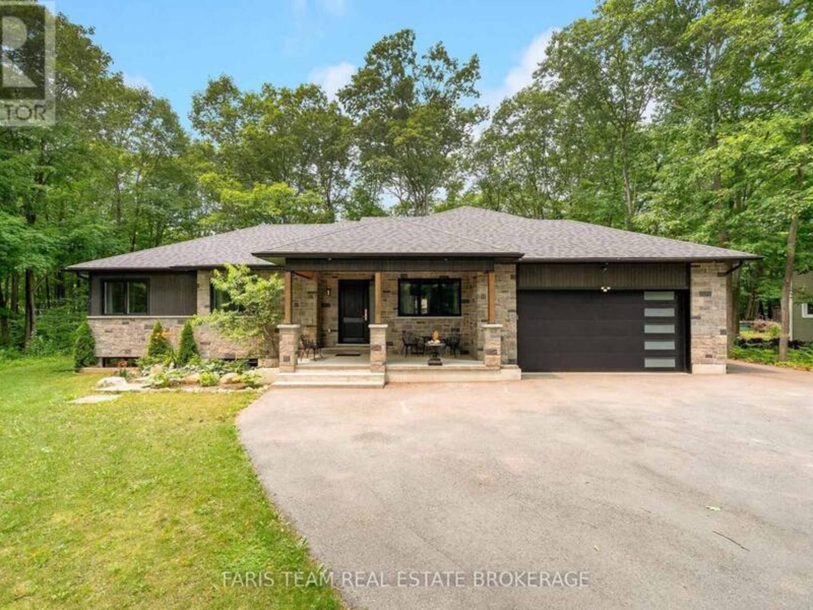 34 OAKWOOD AVENUE, Tiny, Ontario L9M 0J2