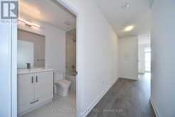 909 - 10 HONEYCRISP CRESCENT | Vaughan Ontario | Slide Image Twelve