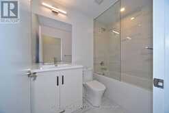 909 - 10 HONEYCRISP CRESCENT | Vaughan Ontario | Slide Image Thirteen