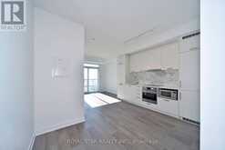 909 - 10 HONEYCRISP CRESCENT | Vaughan Ontario | Slide Image Sixteen