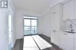 909 - 10 HONEYCRISP CRESCENT | Vaughan Ontario | Slide Image Twenty-six