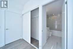 909 - 10 HONEYCRISP CRESCENT | Vaughan Ontario | Slide Image Thirty-one