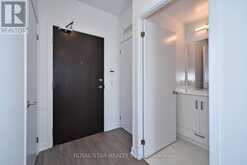 909 - 10 HONEYCRISP CRESCENT | Vaughan Ontario | Slide Image Nine