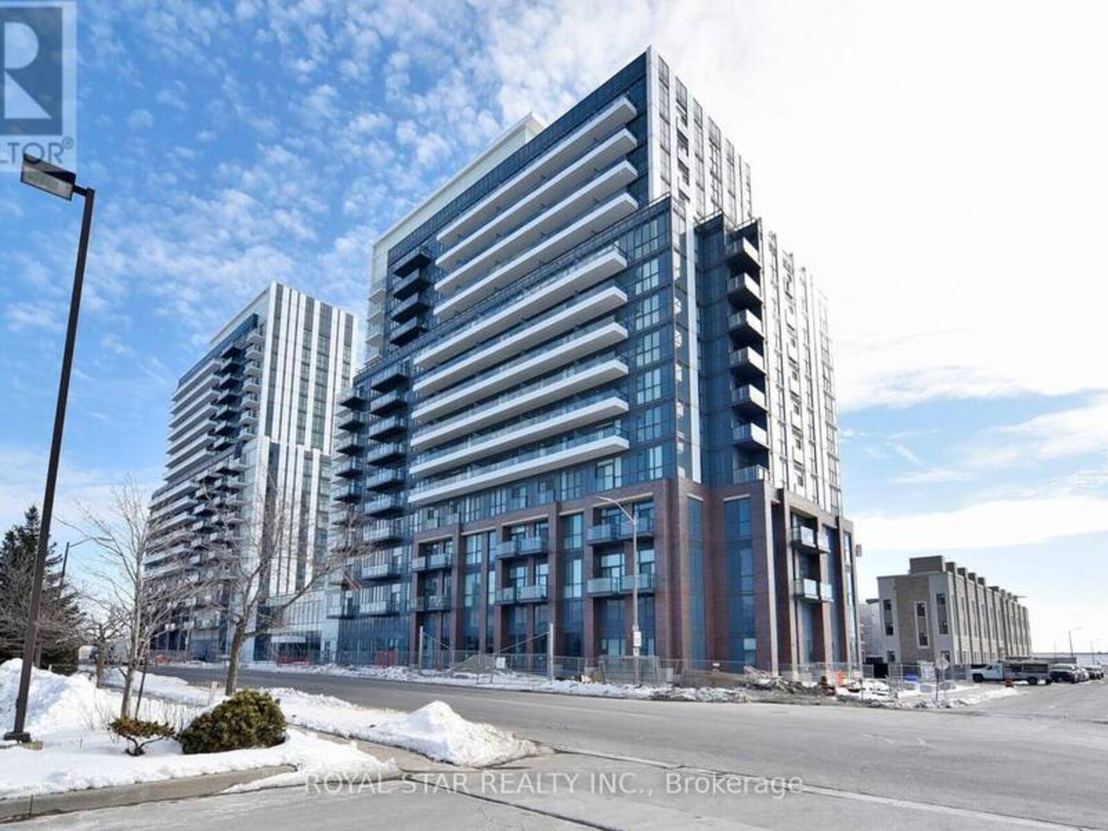 909 - 10 HONEYCRISP CRESCENT, Vaughan, Ontario L4K 0M7