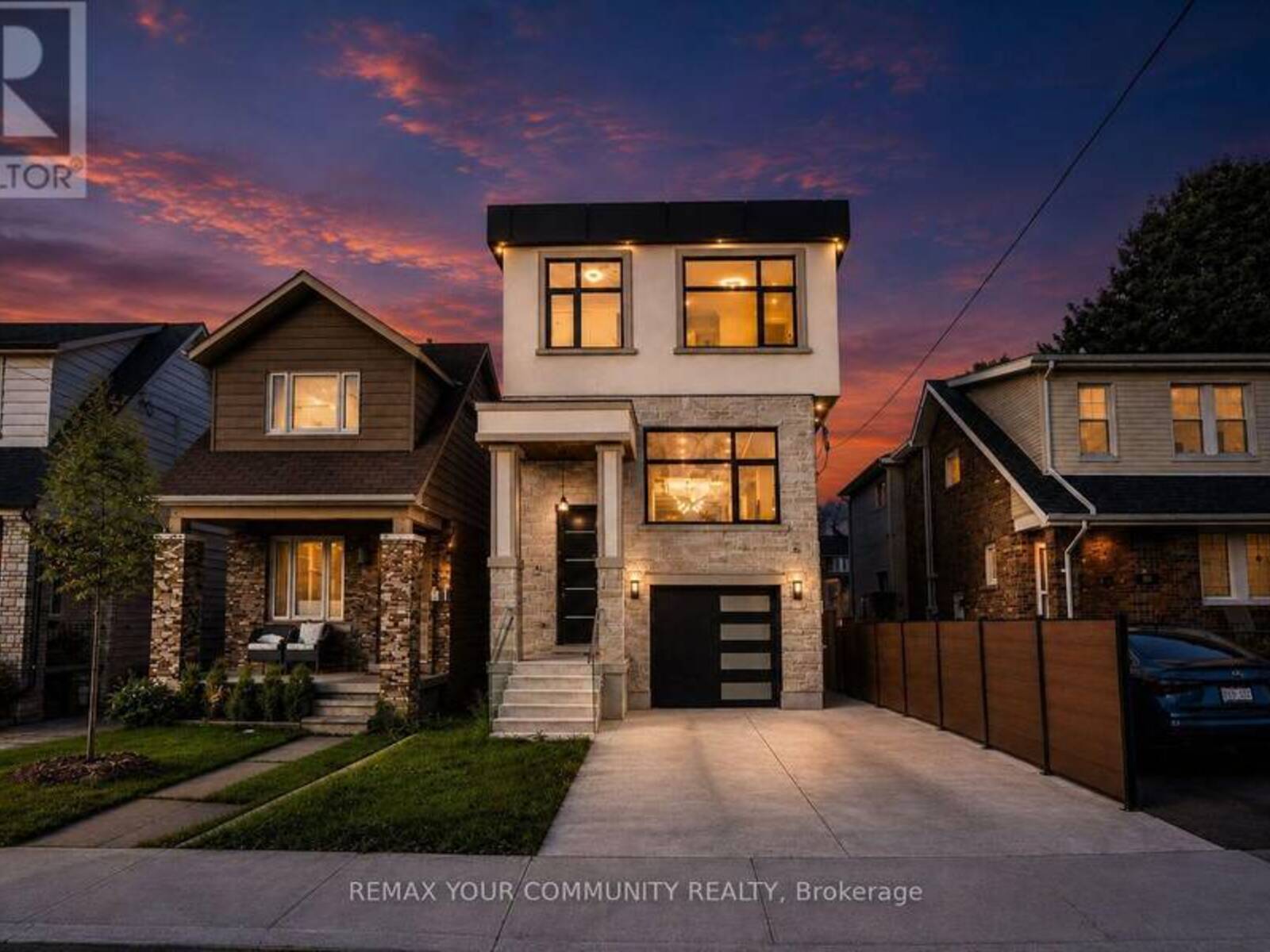 49 WAYLAND AVENUE, Toronto, Ontario M4E 3C8