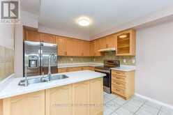 46 THUNDERBIRD TRAIL | Brampton Ontario | Slide Image Four