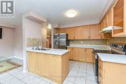 46 THUNDERBIRD TRAIL | Brampton Ontario | Slide Image Five