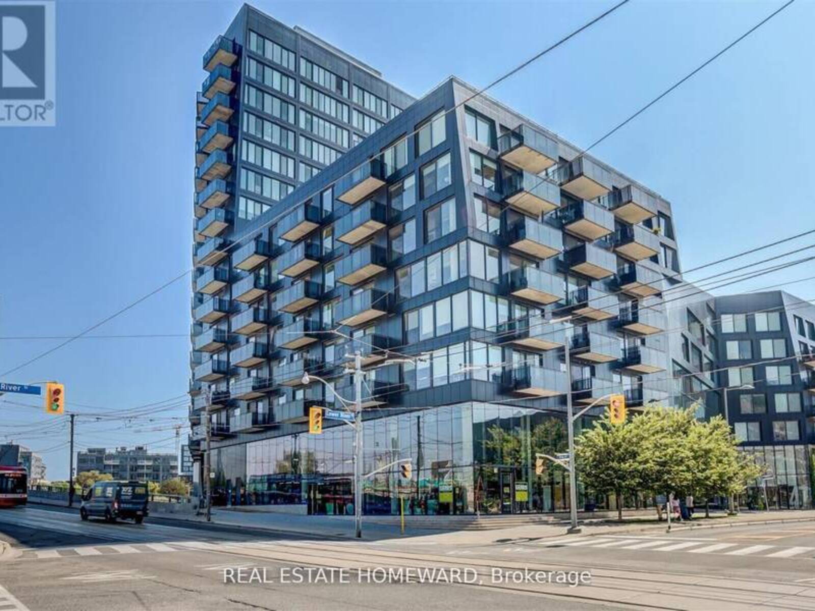 817 - 51 TROLLEY CRESCENT, Toronto, Ontario M5A 0E9
