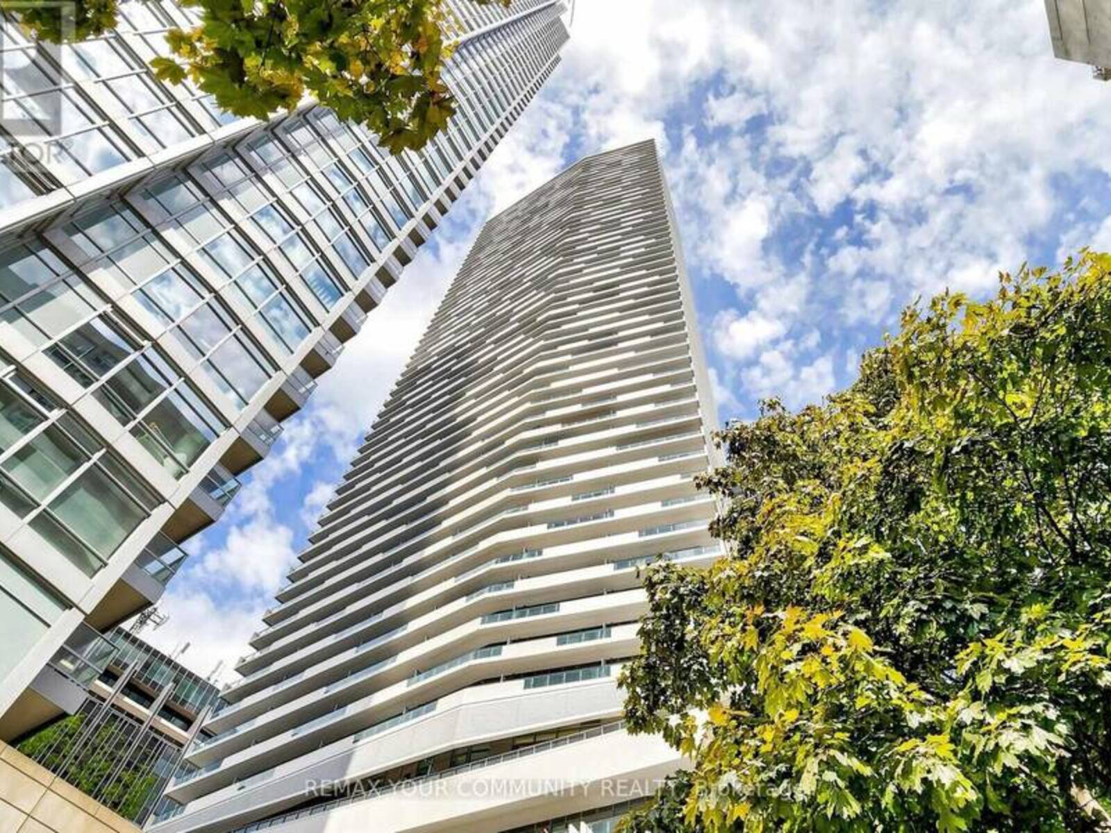 2709 - 2221 YONGE STREET, Toronto, Ontario M4S 2B8