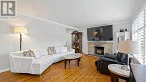 14 WINLAW PLACE | Markham Ontario | Slide Image Seven