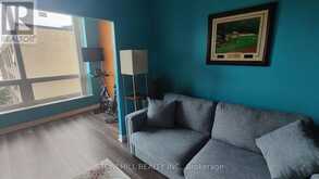 814 - 326 MAJOR MACKENZIE DRIVE E | Richmond Hill Ontario | Slide Image Thirteen