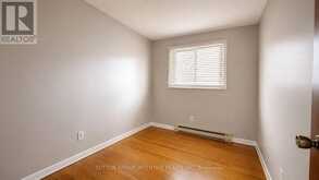 35 DAVIES CRESCENT | Barrie Ontario | Slide Image Thirteen