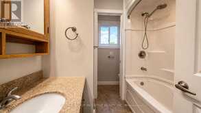 35 DAVIES CRESCENT | Barrie Ontario | Slide Image Sixteen
