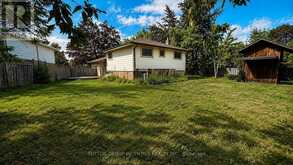 35 DAVIES CRESCENT | Barrie Ontario | Slide Image Three