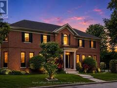 32 JOPLING AVENUE N Toronto Ontario, M9B 4E7