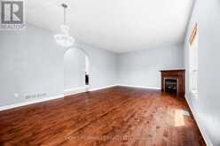 4 CLAIRFIELDS DRIVE W | Guelph Ontario | Slide Image Ten