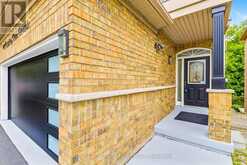 88 MOURNING DOVE CRESCENT | Toronto Ontario | Slide Image Eight