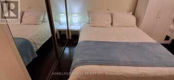 1618 - 1 MASSEY SQUARE | Toronto Ontario | Slide Image Seventeen