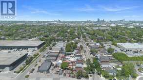 179 THIRTIETH STREET | Toronto Ontario | Slide Image Forty-one
