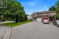 37 RAINBOW COURT | Georgina Ontario | Slide Image Two