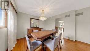 211 RISEBROUGH CIRCUIT | Markham Ontario | Slide Image Nine