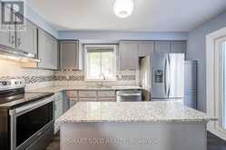 90 MOON DRIVE | Barrie Ontario | Slide Image Three