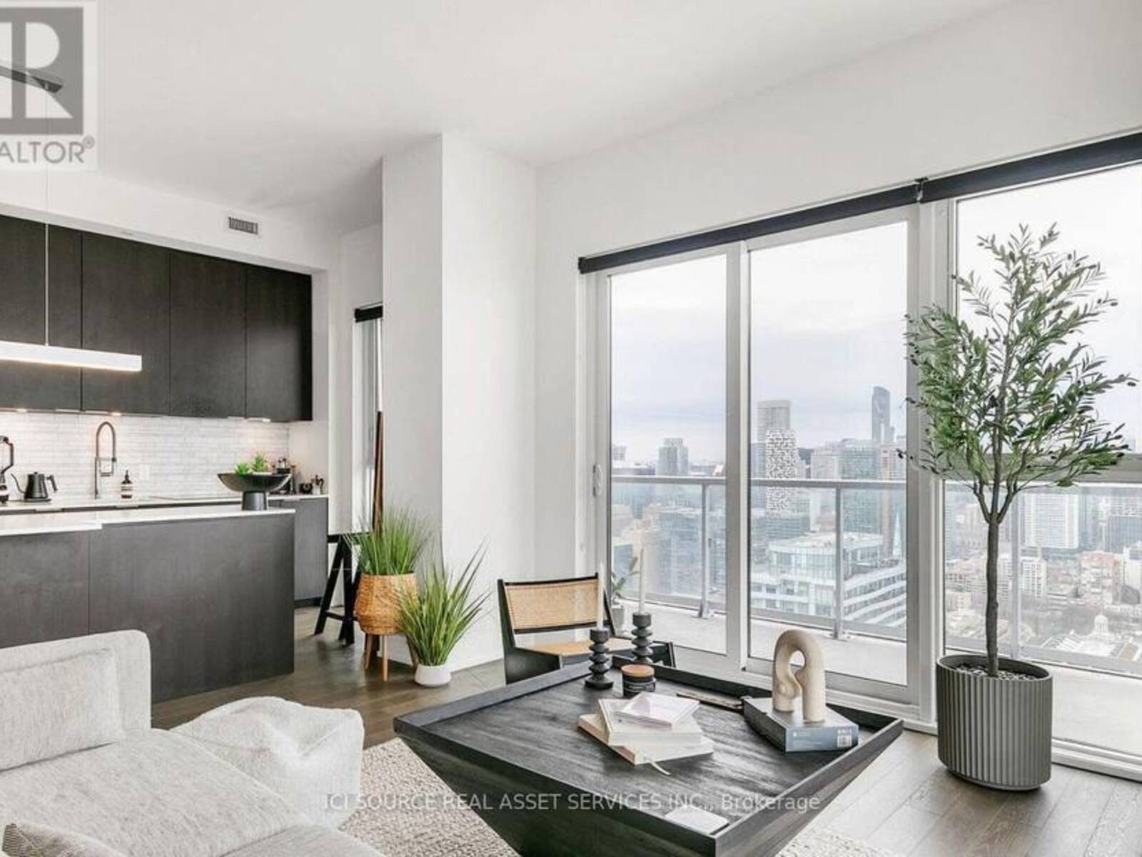 4005 - 15 LOWER JARVIS STREET, Toronto, Ontario M5E 1R7
